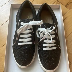 Badgley Mischka Sneakers